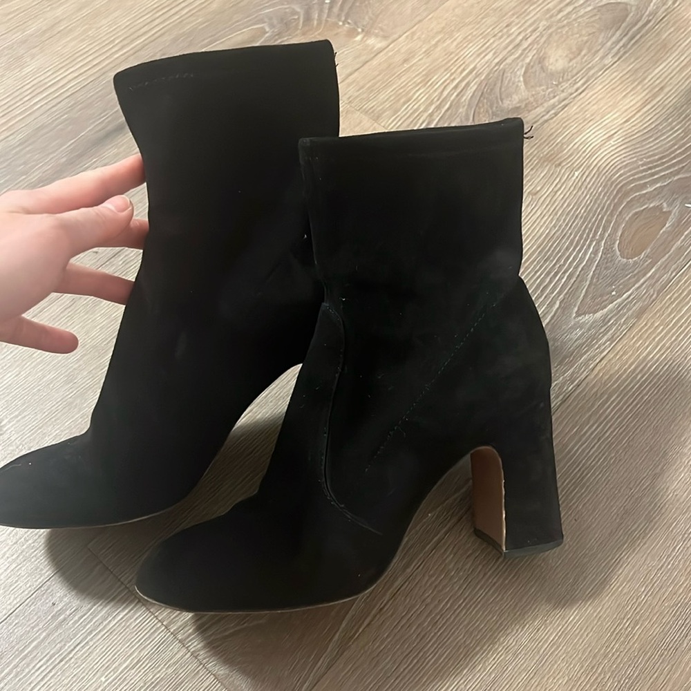 Black block heel stretch suede ankle boots